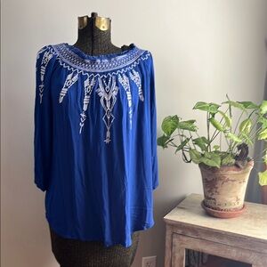 Terre Bleue Blue Embroidered Boho Top Size Small